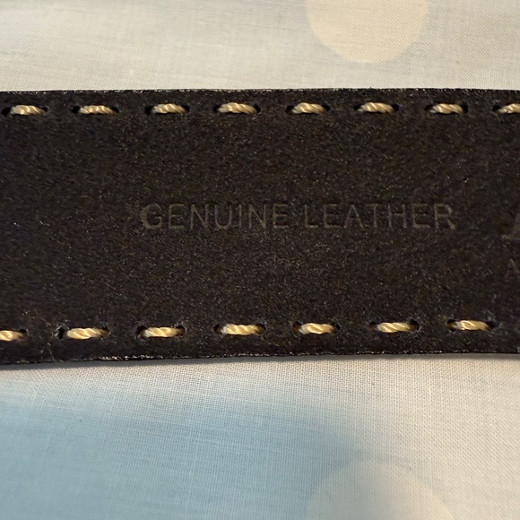 Black leather belt with ivory stitching, size XL - Picture 3 of 5